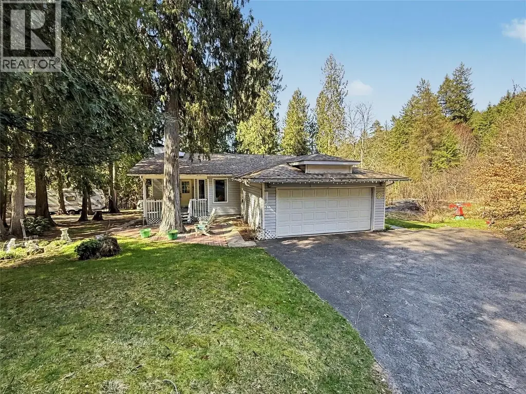 3150 Hama Road, Christina Lake